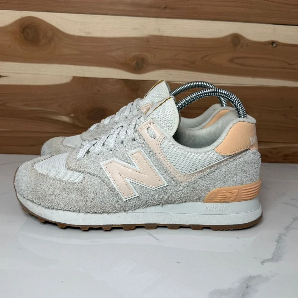 New Balance Sneakers 574 Calm Taupe WL574CS3‎ Women's Size 8.5/ Men's 7 - Picture 3 of 14